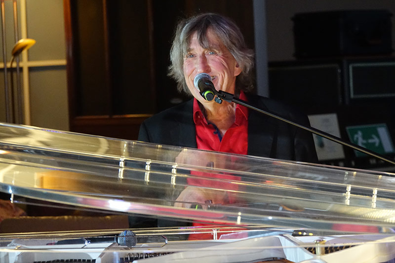 12 - UDO TRIBUTE BAND - GERT PRIX